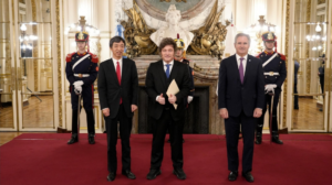 El Presidente recibió las cartas credenciales de los Embajadores de Japón, Australia, República Libanesa, Chile, Hungría y Honduras
